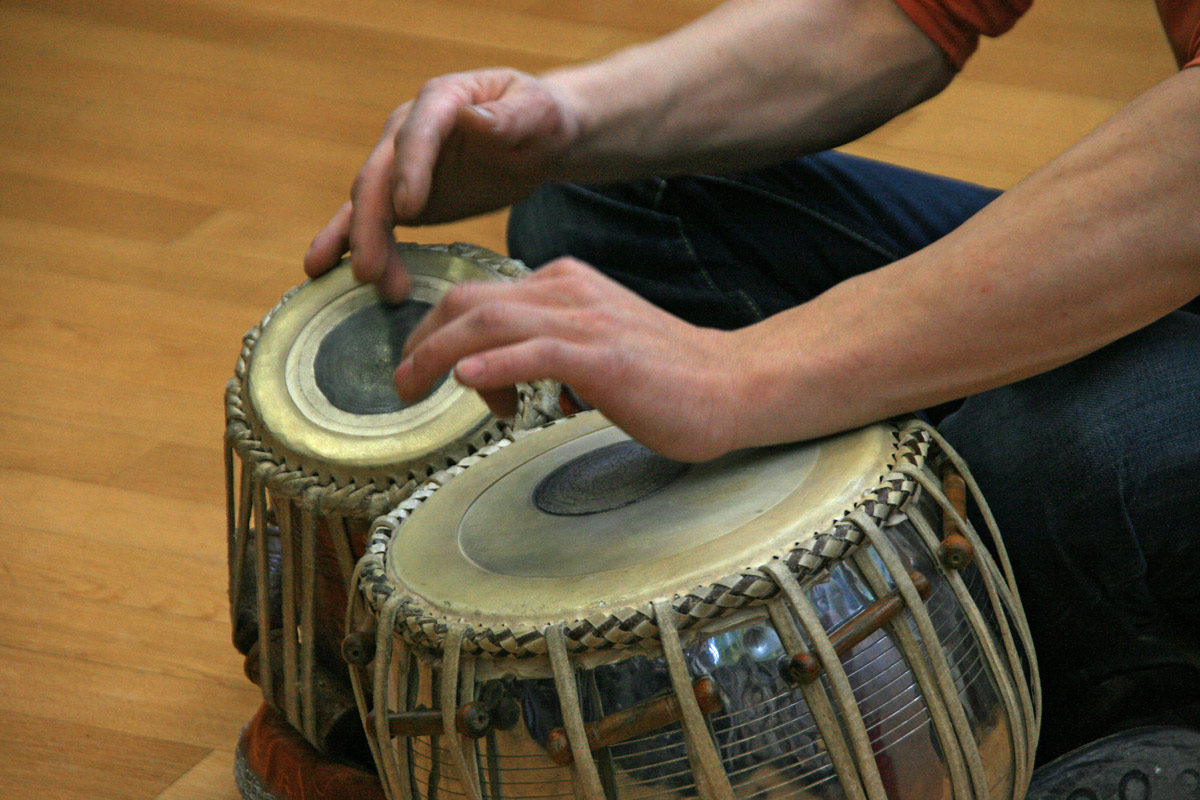 Strumonc che ven da dalunc, sona daimprò