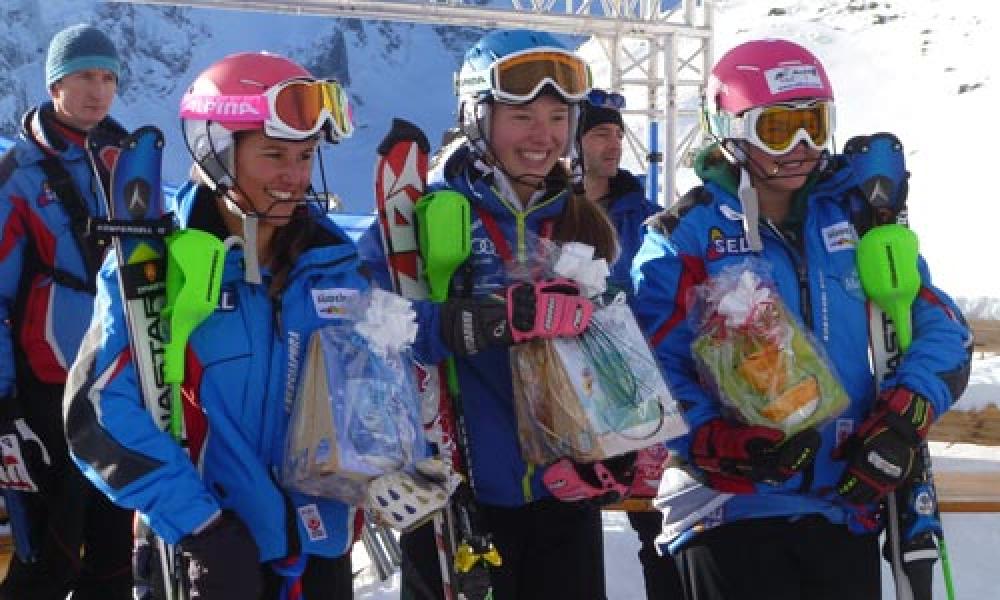 Julia Mutschlechner (4B) gewinnt Auftakt-Slalom in Sulden