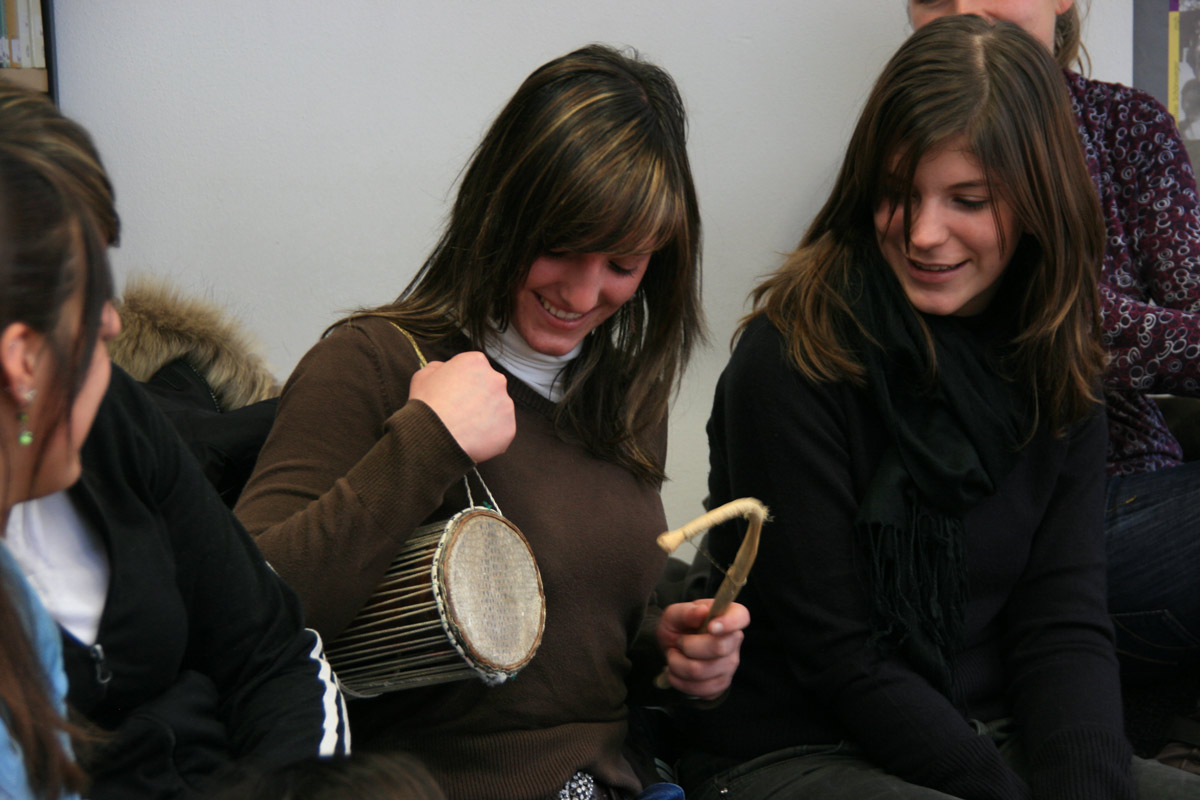 Strumonc che ven da dalunc, sona daimprò