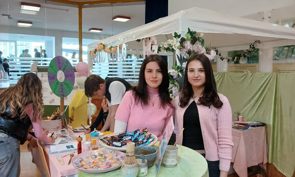 1. Übungsfirmen-Hausmesse an der WFO Bruneck