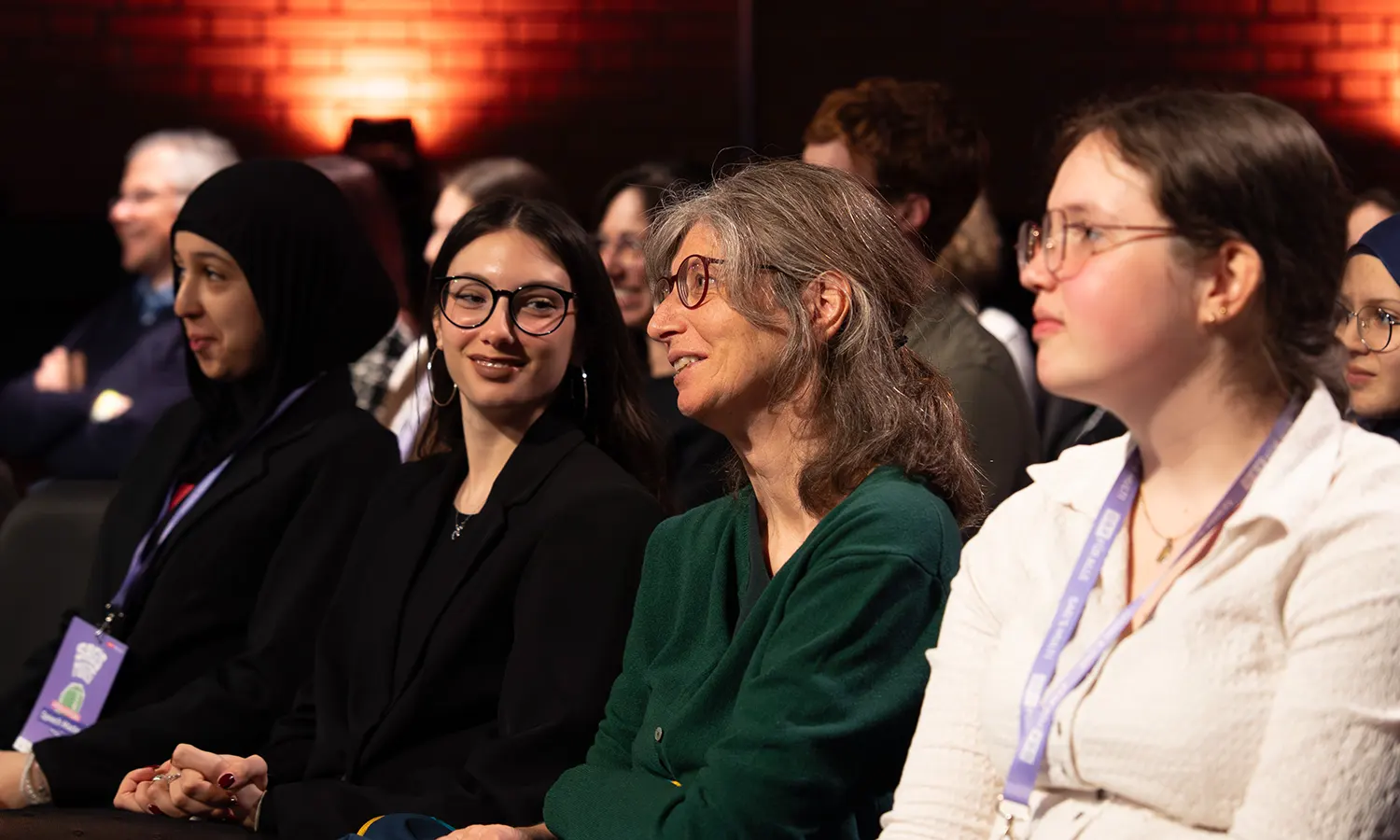 Foto 5:  Geschafft! Drijon Halilaj und Prof. Fischer teilen den Erfolgsmoment.